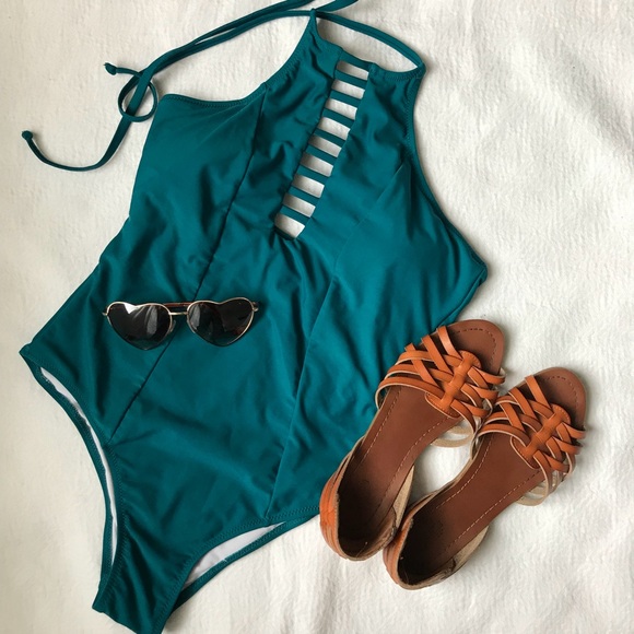 Cupshe Other - ☀️ High Neck One Piece Swimsuit ☀️